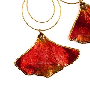 Hoop Earring of real Ginkgo leaves. Jewelry in Thailand. Jewelry in Chiang mai. Royal Orchid Collection jewelry.