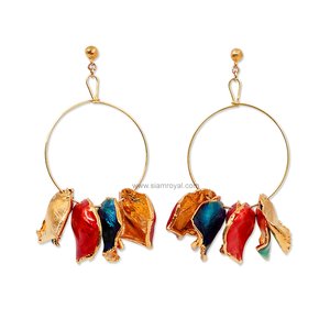 Hoop Earring of real Rose petals. Jewelry in Thailand. Jewelry in Chiang mai. Royal Orchid Collection jewelry.