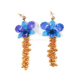 Royal Orchid Collection Jewelry, Real Dendrobium orchid & gold plated peppercorns earrings. Jewelry in Thailand. Jewelry in Chiang mai.