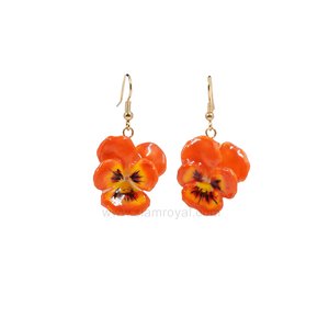 Royal Orchid Colletion, Earrings made from real pansy. Jewelry in Thailand. Jewelry in Chiang mai.