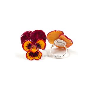 Real pansy on silver plated adjustable ring. Jewelry in Chiang Mai, Jewelry in Thailand, Royal Orchid Collection Jewelry.